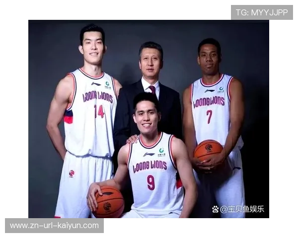 广州龙狮35分惨败暴露阵容深度问题，郭士强场边叹息